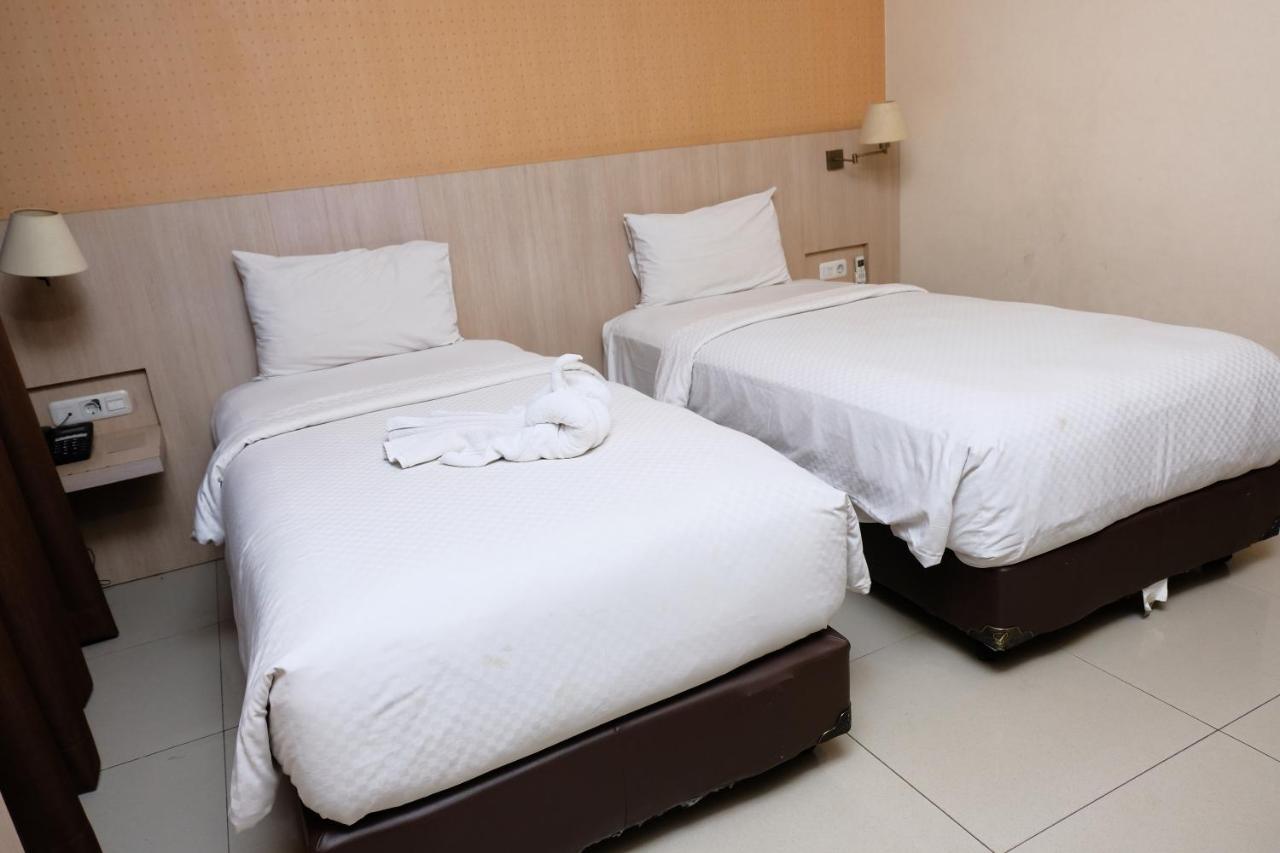 Rio City Hotel Palembang Luaran gambar